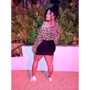 Meet your Posher, Iris